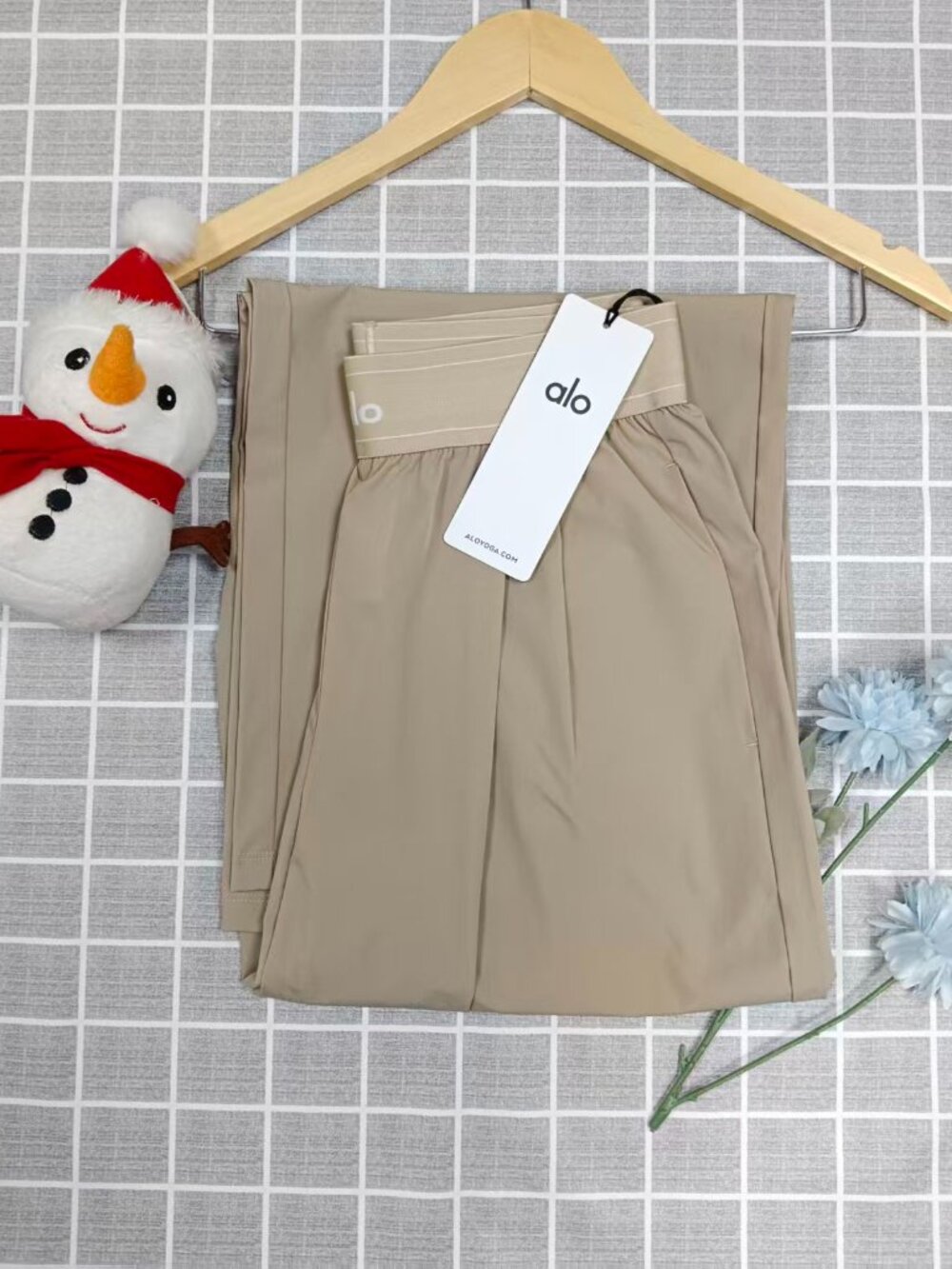 Gravel ALO Yoga🌸Suit Up Trouser（Regular）| Relaxed Fit💗Everyday Versatile Chic - Picture 3 of 9